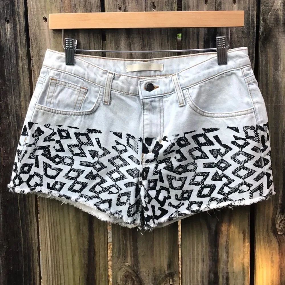Joe’s jeans denim shorts w/ chevron aztec print 25